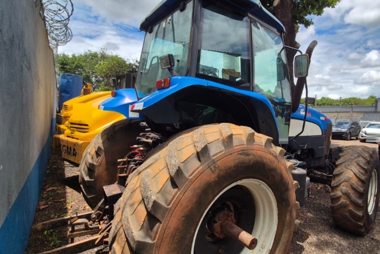 New Holland TM 7040 - 11/11 8