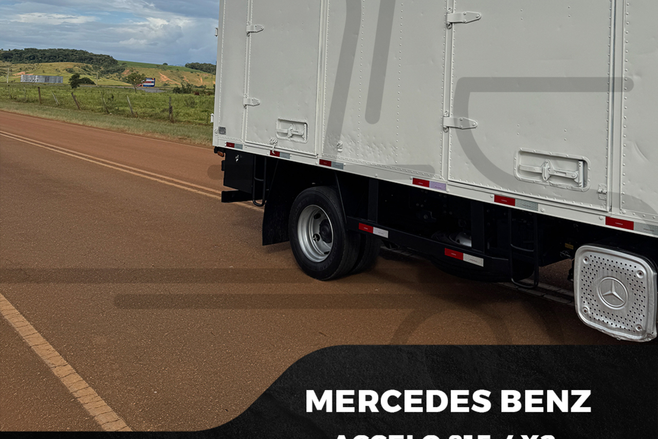 Mercedes Benz Accelo 815 - 17/18 8