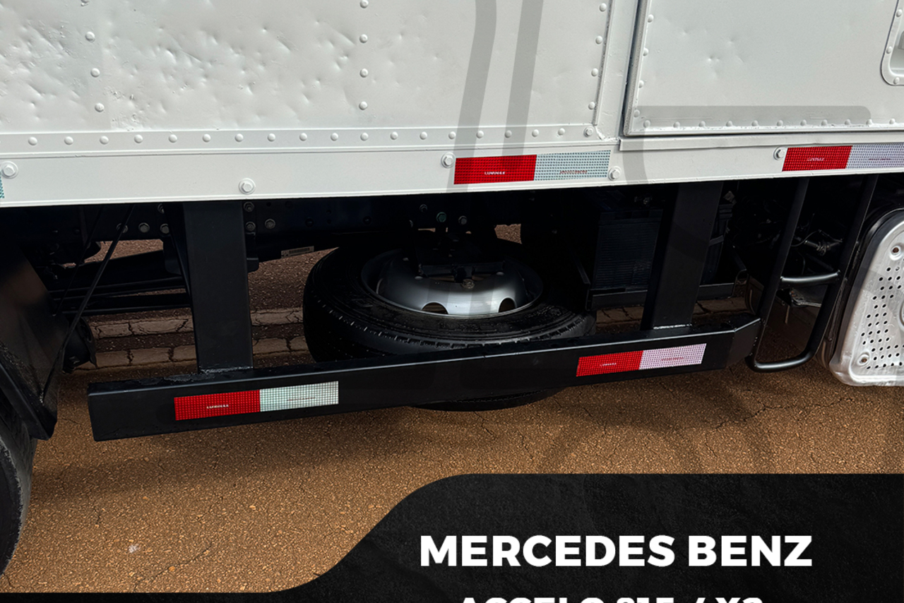 Mercedes Benz Accelo 815 - 17/18 10