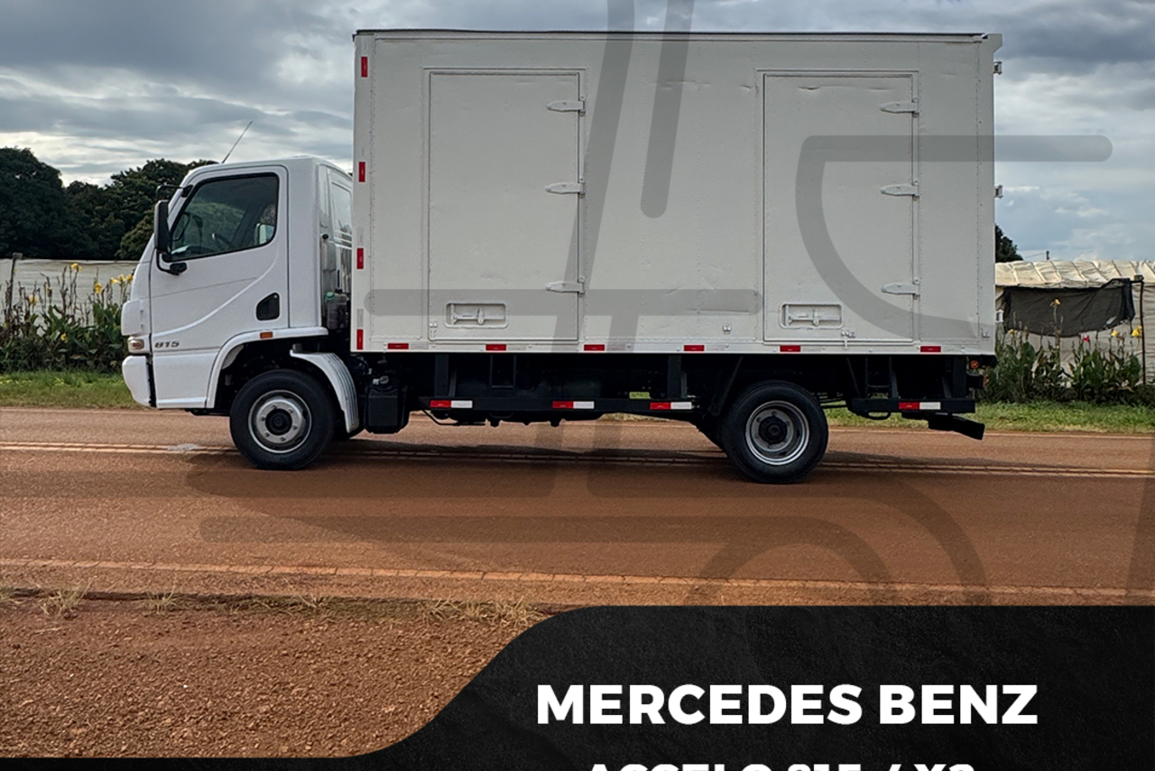 Mercedes Benz Accelo 815 - 17/18 13