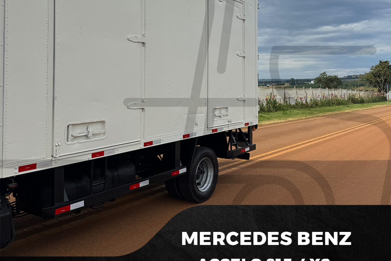 Mercedes Benz Accelo 815 - 17/18 15