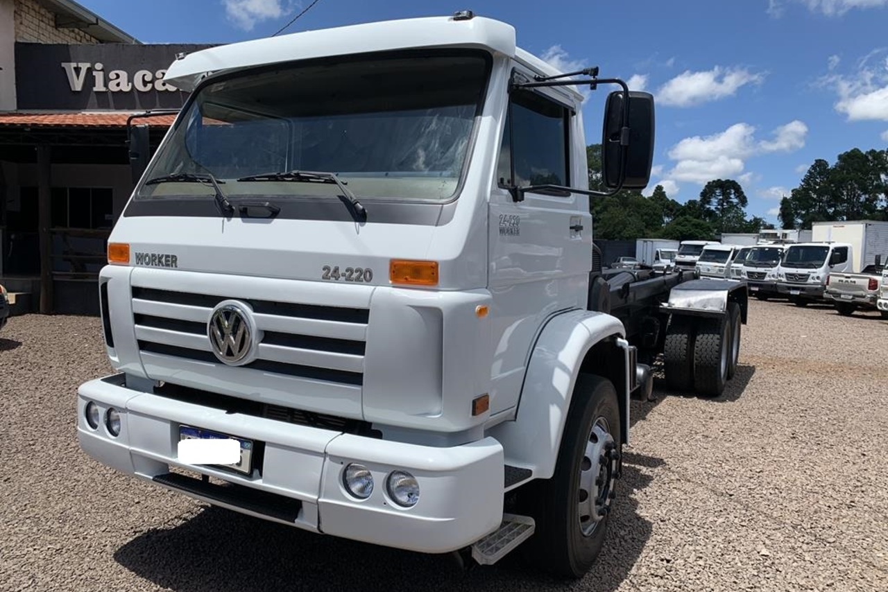 Volkswagen 24 220 - 11/11 5
