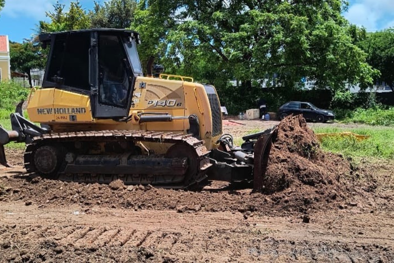 New Holland D140 - 14/14 3