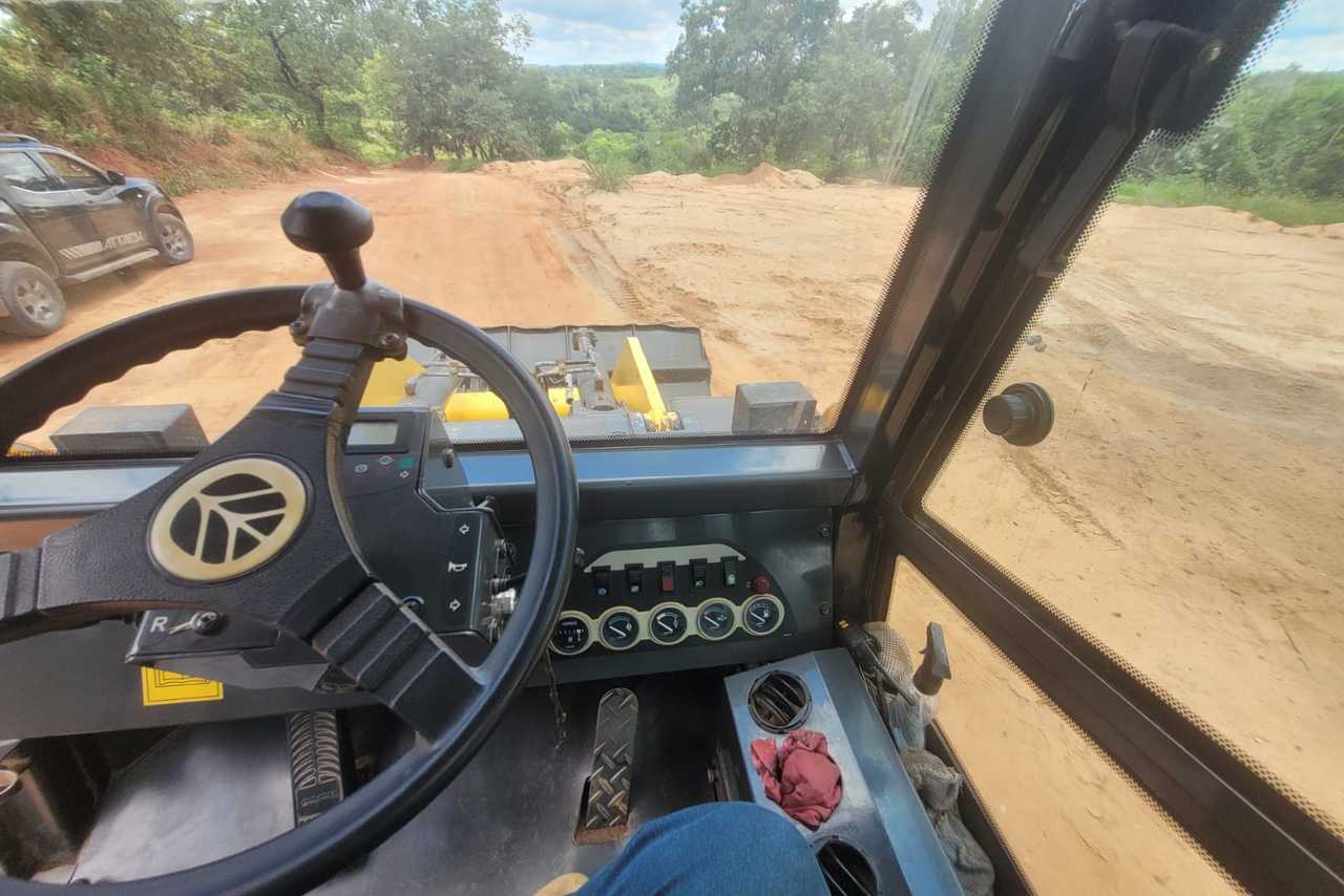 New Holland 12D - 20/20 10