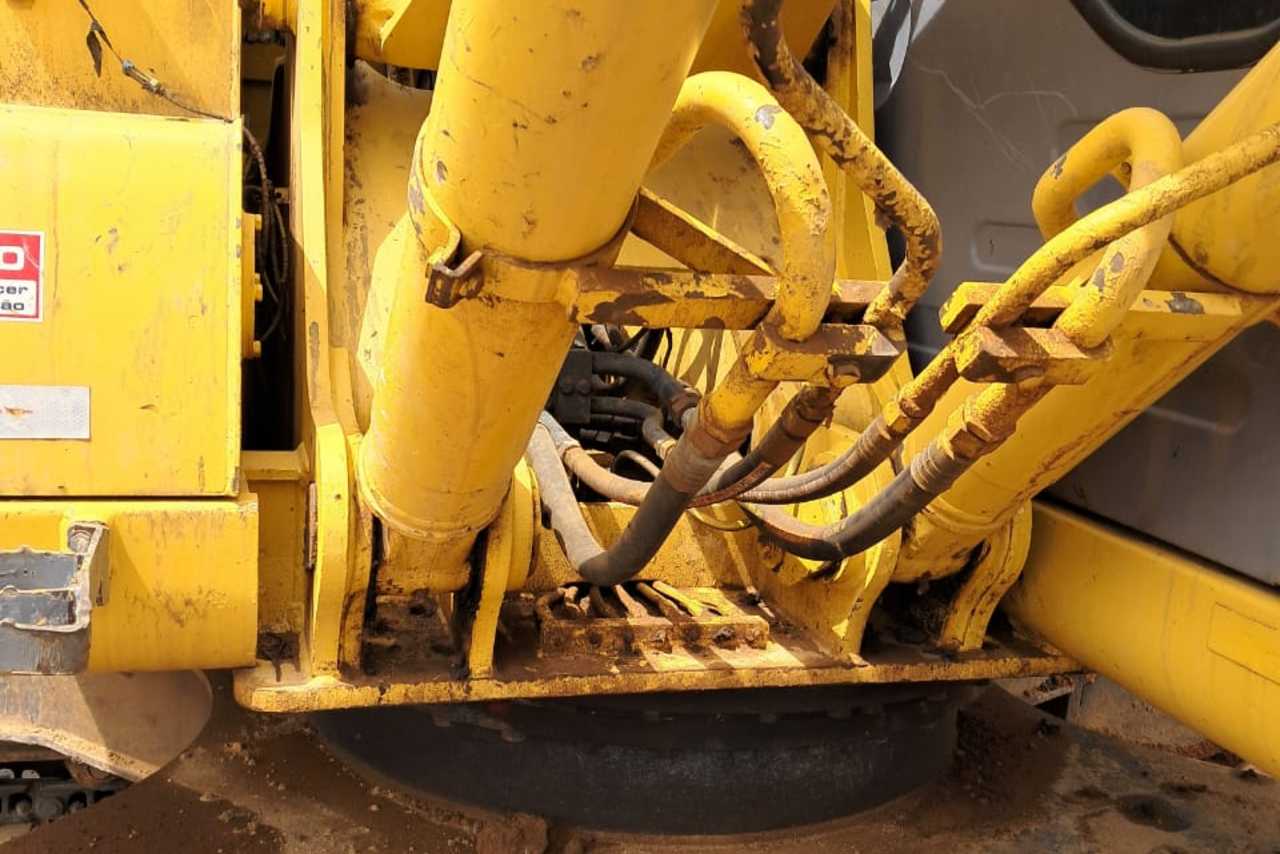 New Holland E215B - 10/10 8
