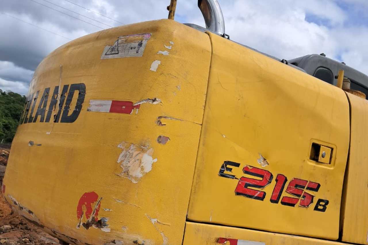 New Holland E215B - 10/10 10