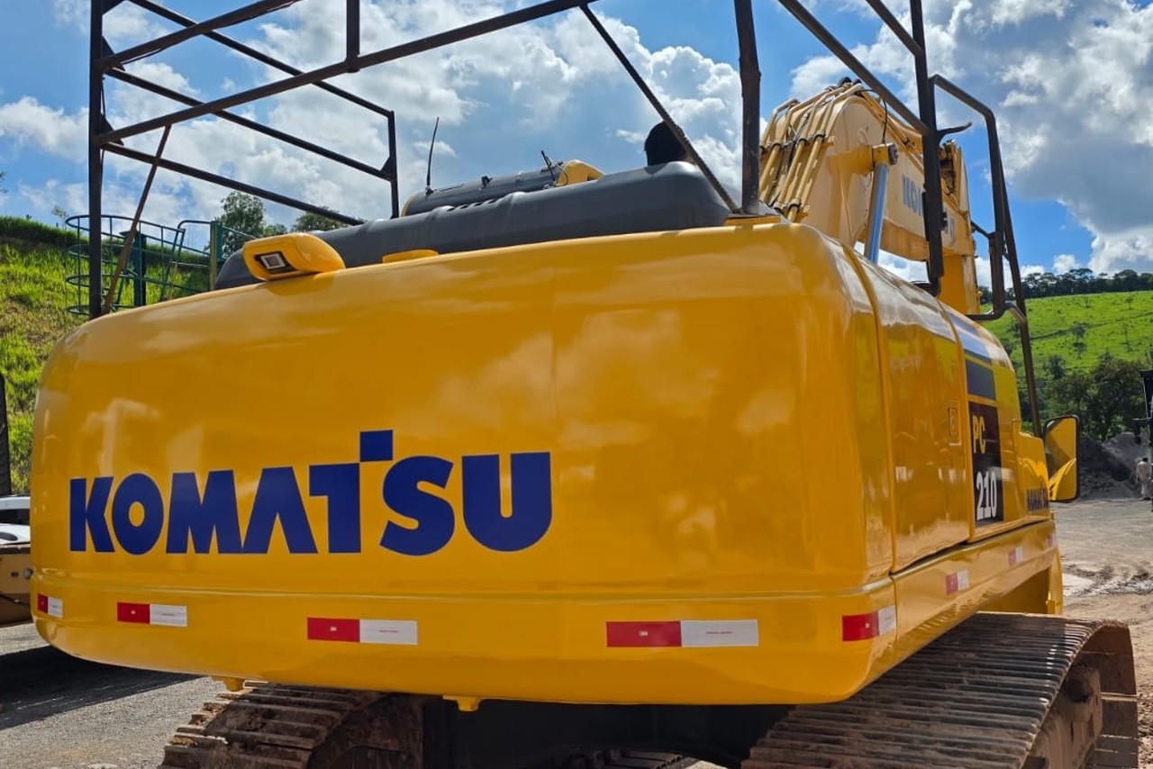 Komatsu PC210 - 20/20 4