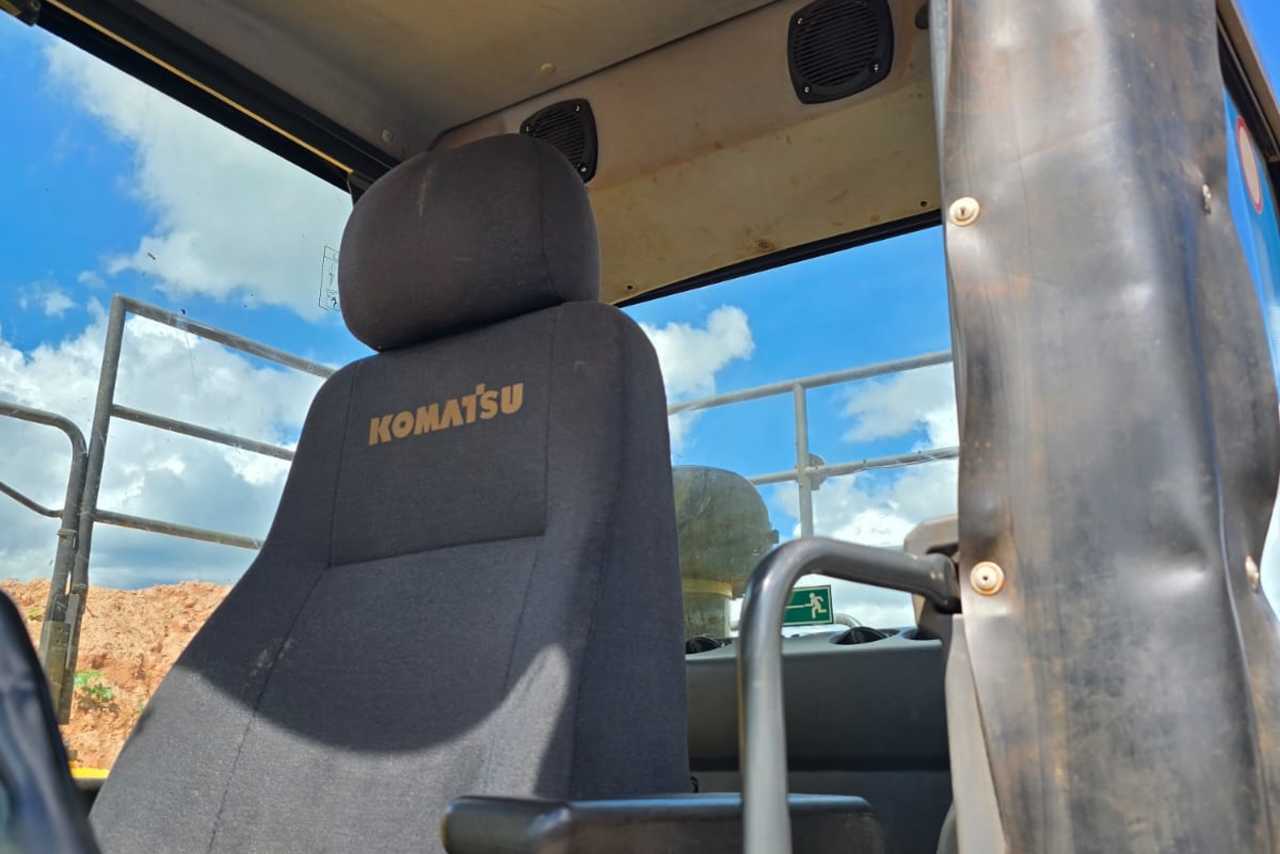 Komatsu PC210 - 20/20 12