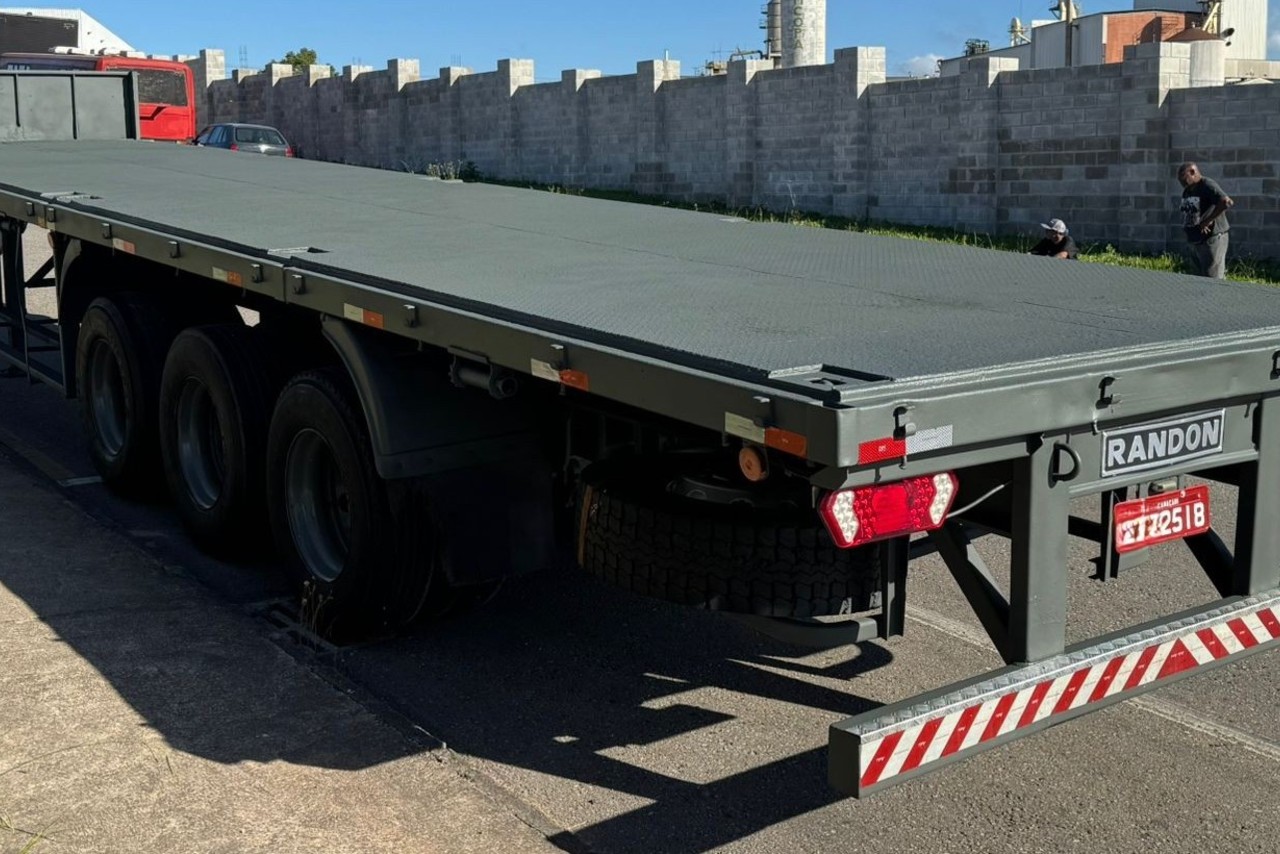 Randon Carga seca - 04/04 7