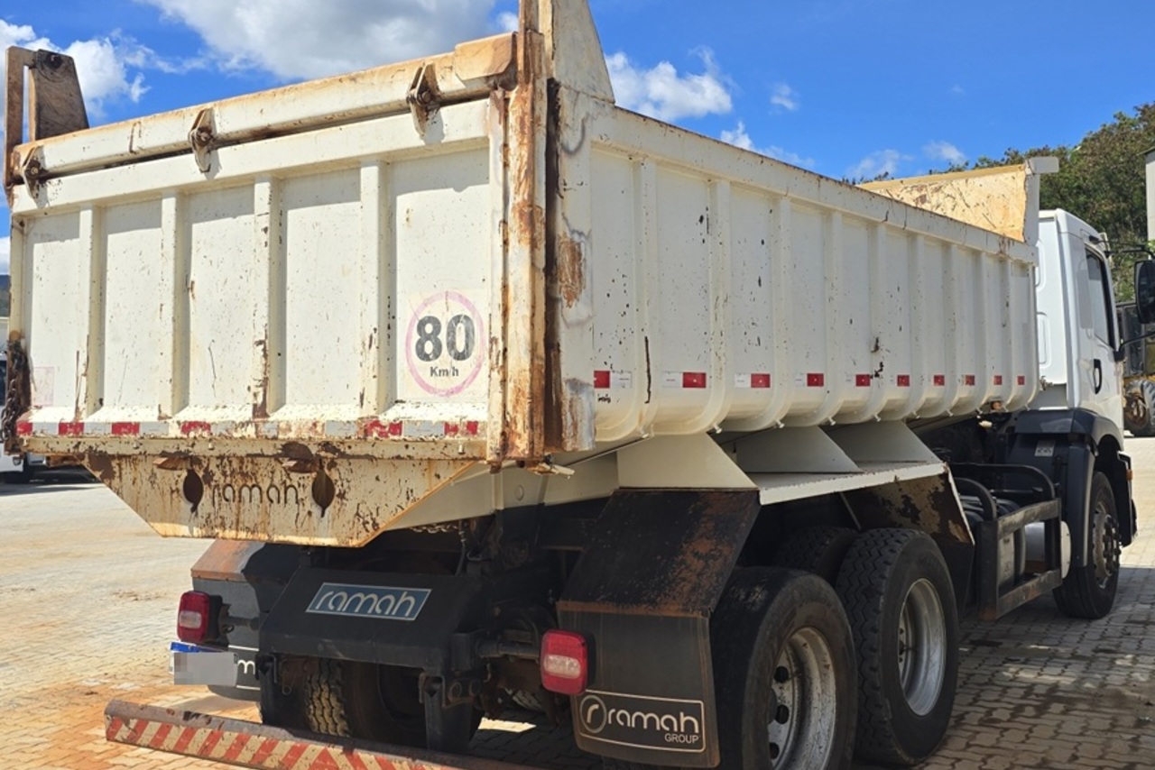 Volkswagen 24-260 Constellation 6x2 - 22/23 4