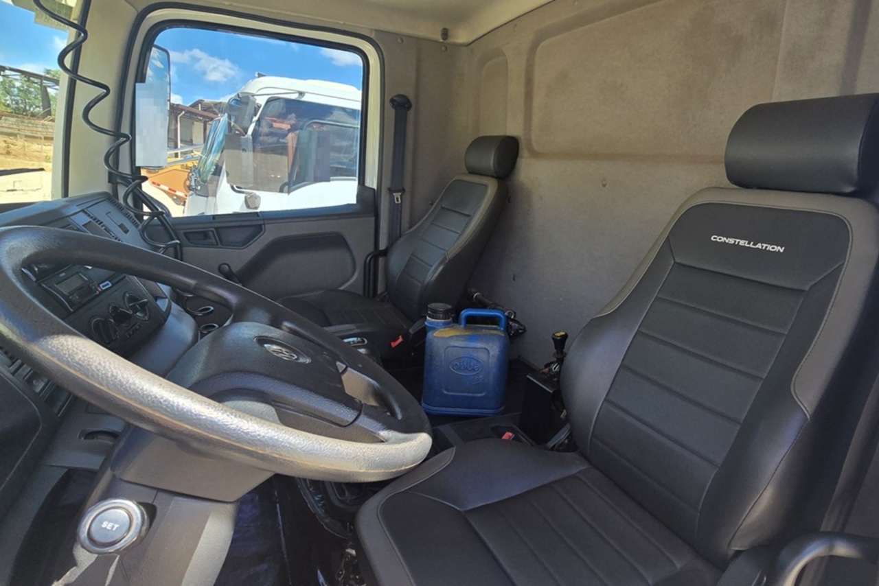 Volkswagen 24-260 Constellation 6x2 - 22/23 5