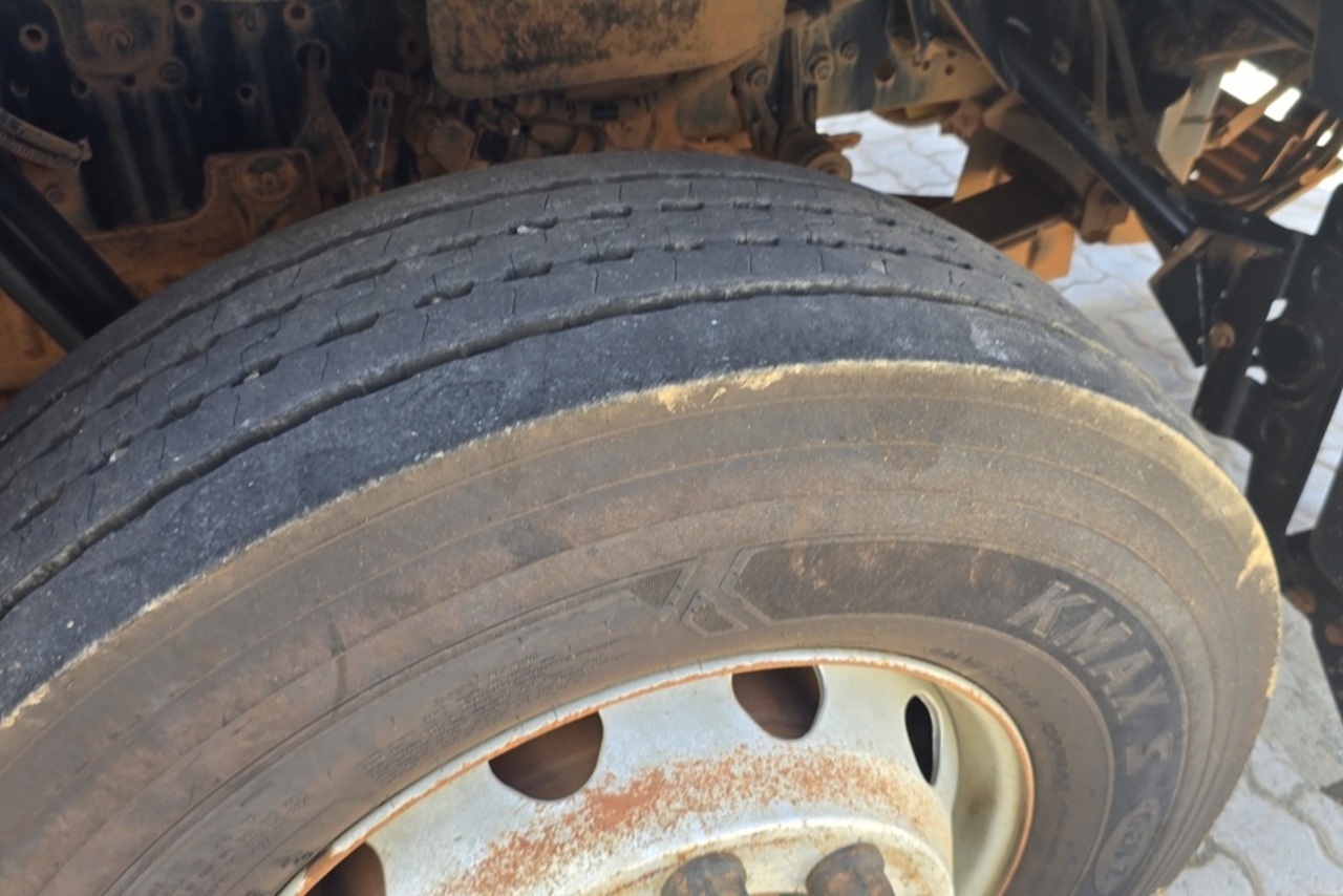 Volkswagen 24-260 Constellation 6x2 - 22/23 8