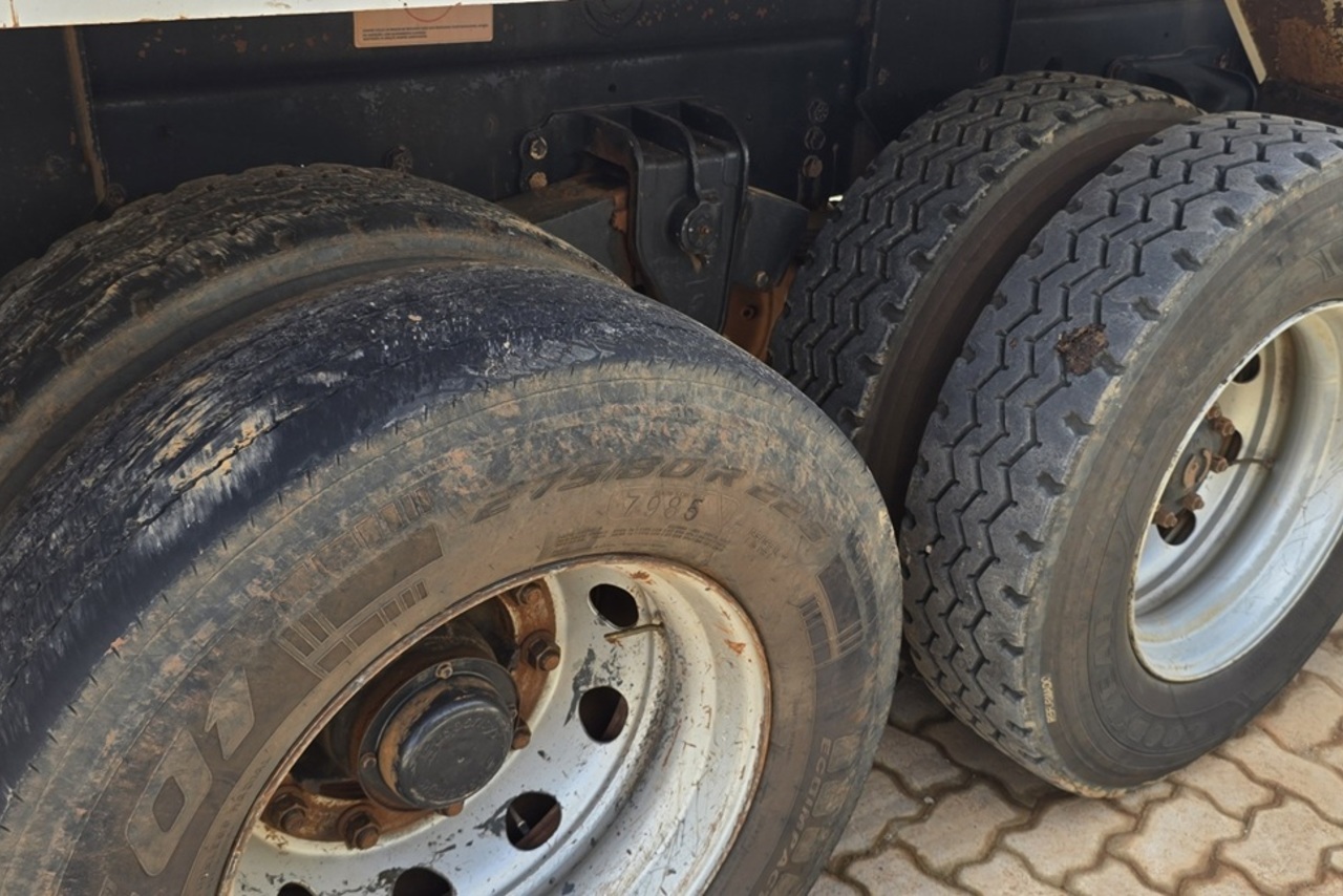 Volkswagen 24-260 Constellation 6x2 - 22/23 9