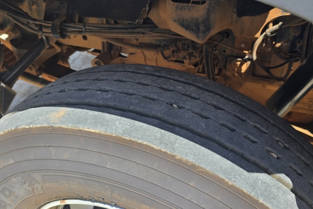 Volkswagen 24-260 Constellation 6x2 - 22/23 10