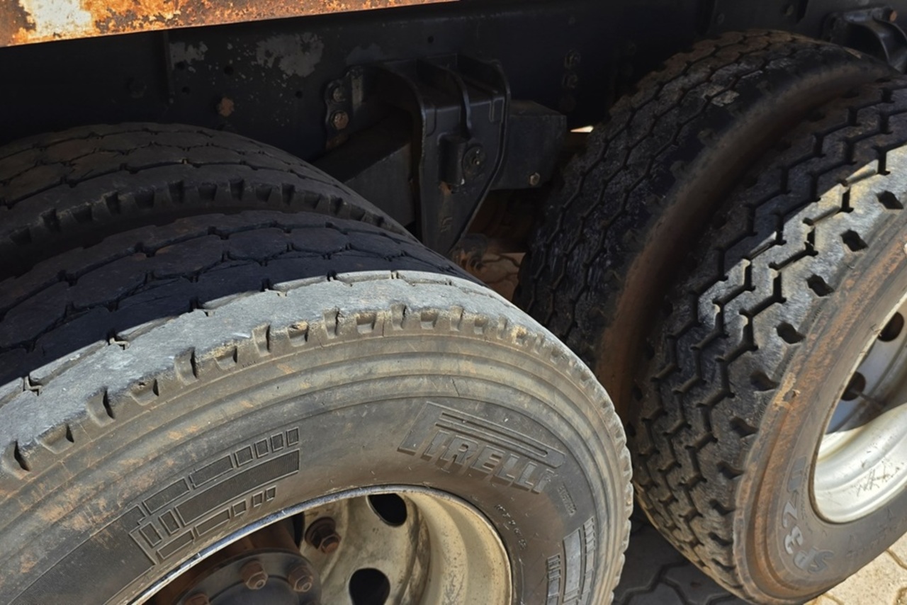 Volkswagen 24-260 Constellation 6x2 - 22/23 11