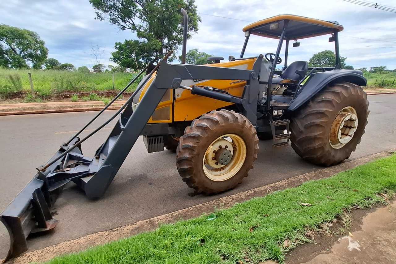 Valtra BH 145 - 08/08 2