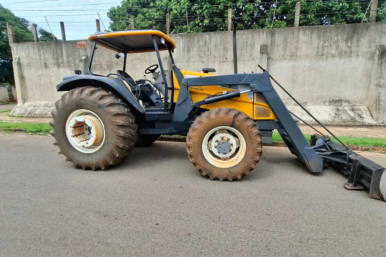 Valtra BH 145 - 08/08 9