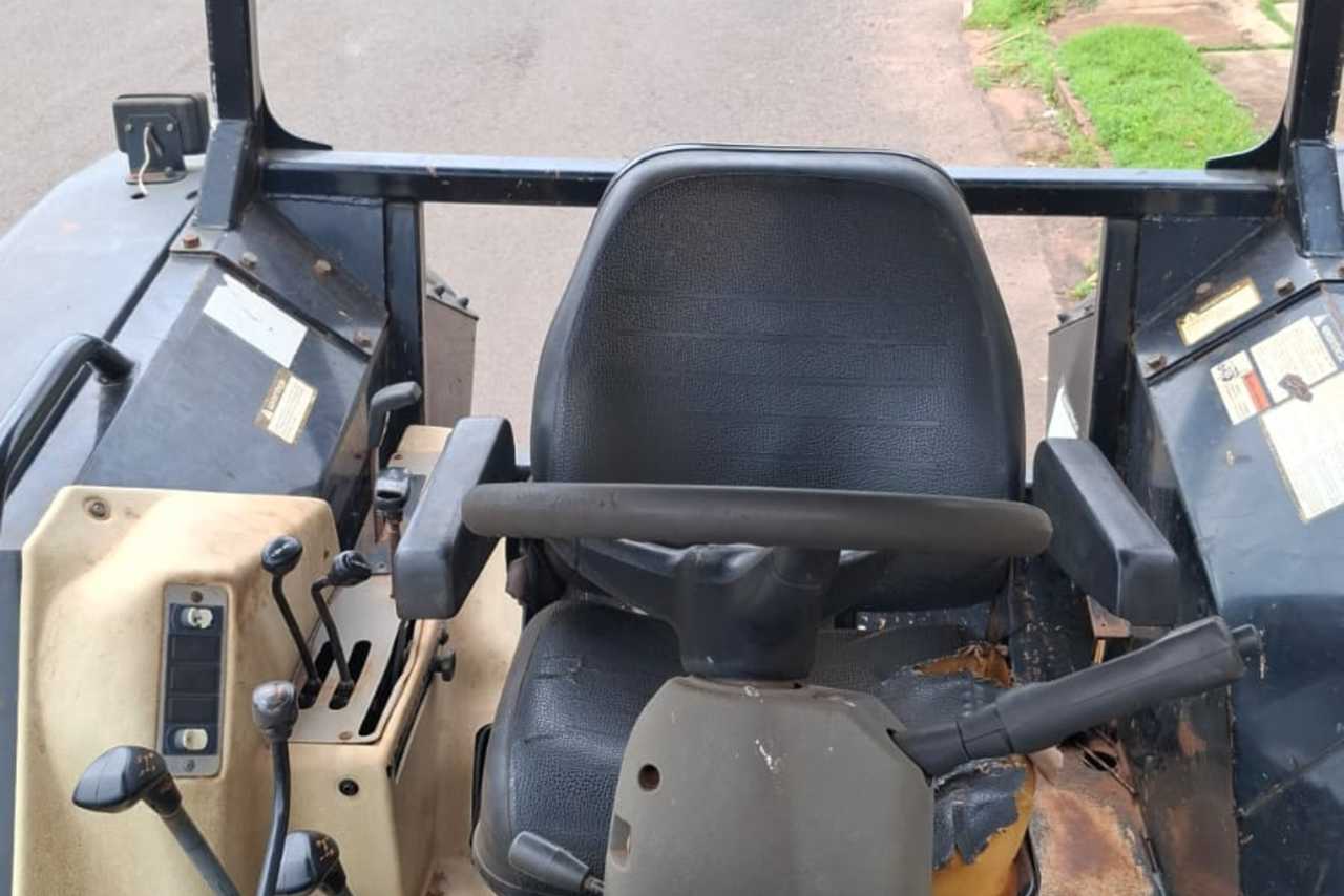 Valtra BH 145 - 08/08 11