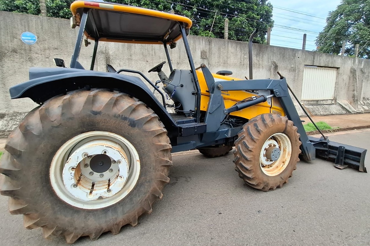 Valtra BH 145 - 08/08 13