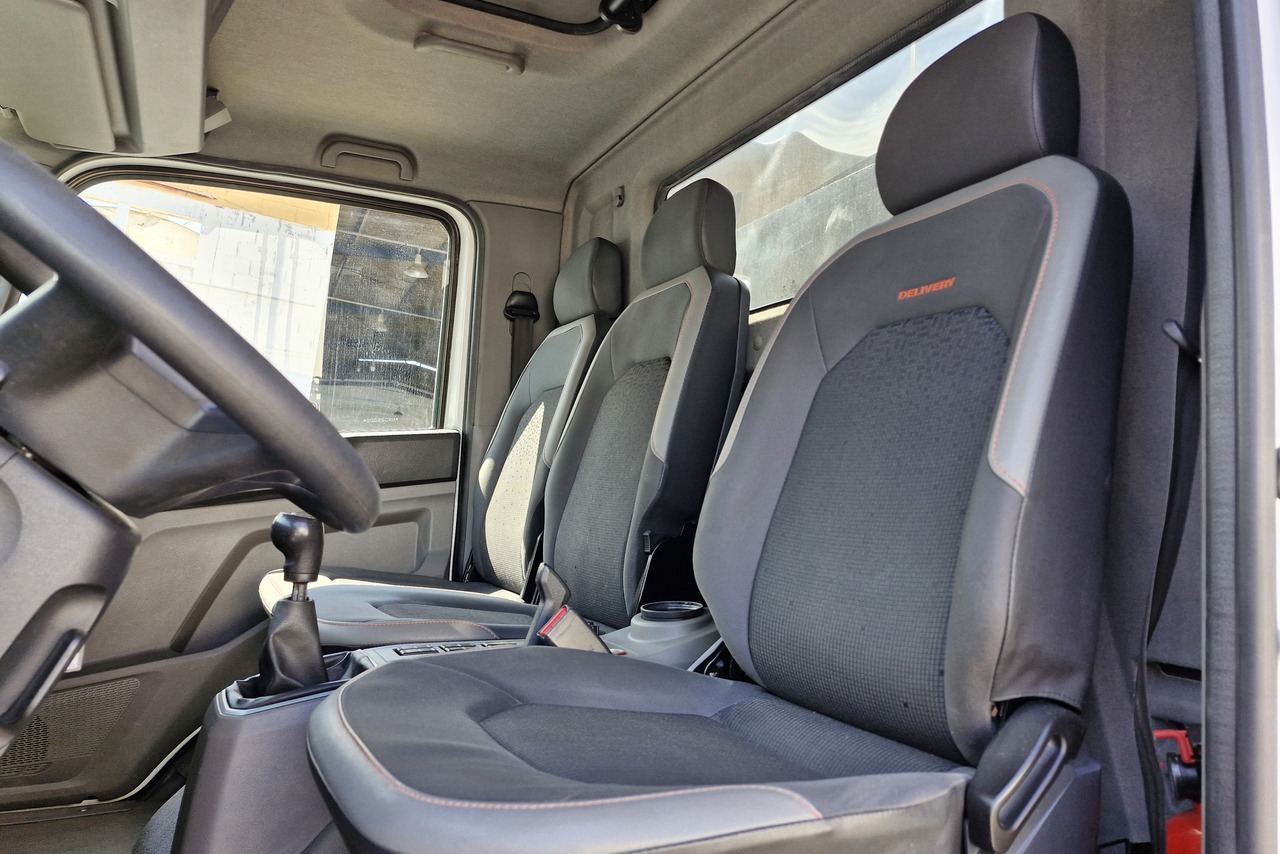 Volkswagen 11-180 Delivery  - 21/22 17