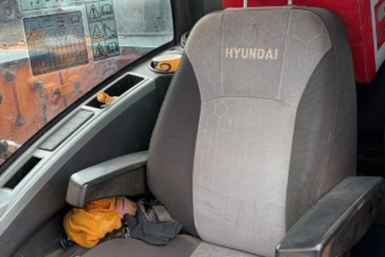 Hyundai 140LC-9 - 21/21 4