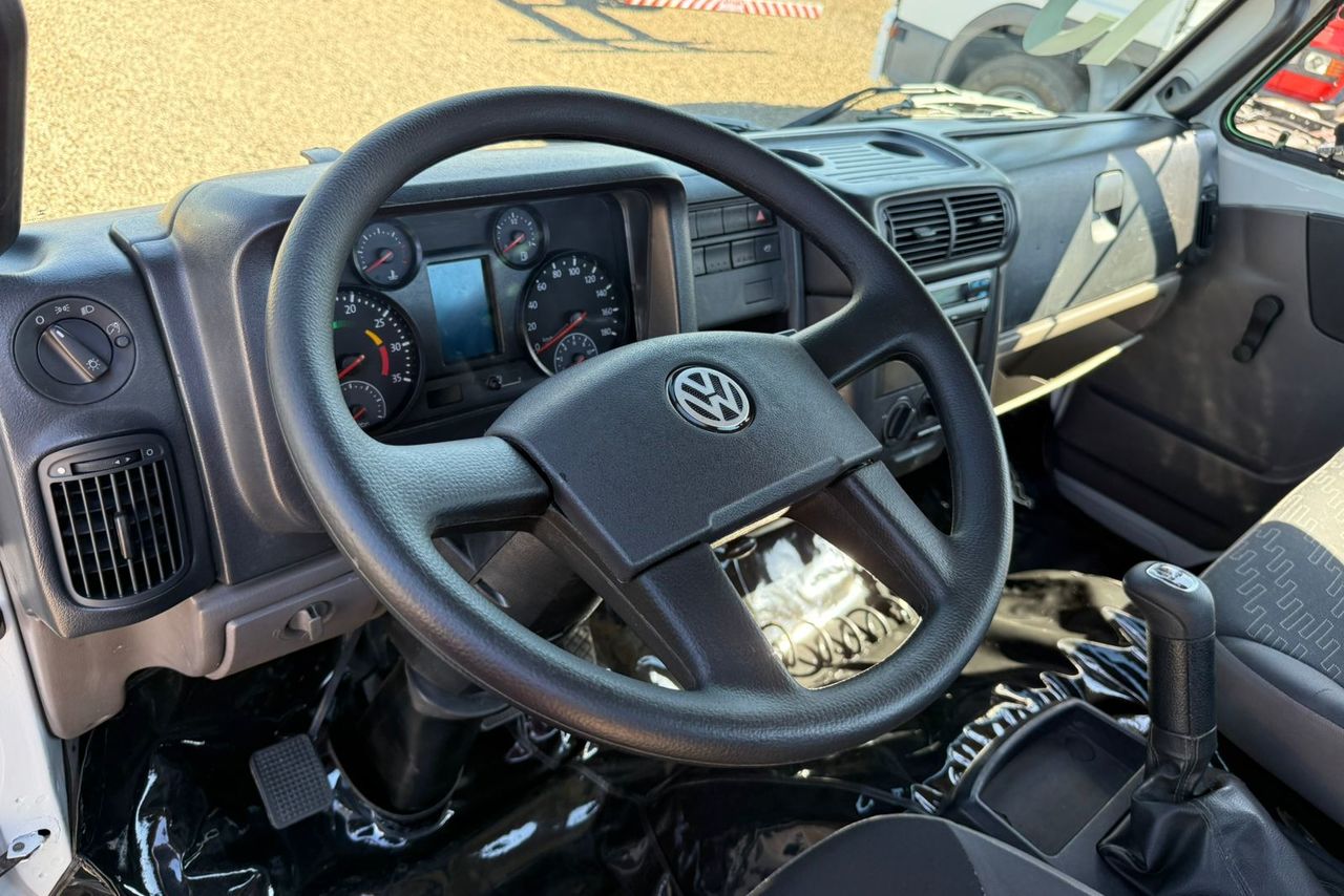Volkswagen 10-160 E Delivery - 15/15 9