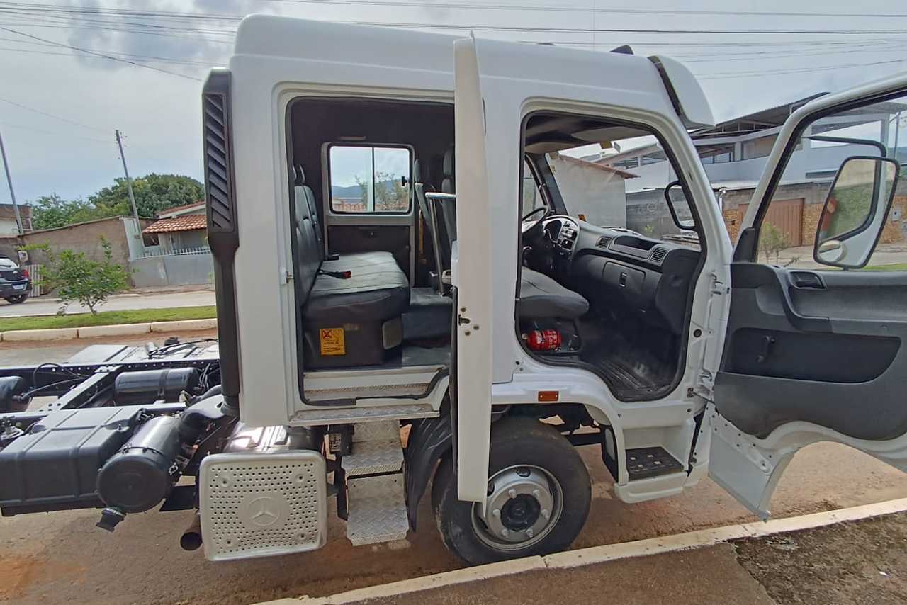 Mercedes Benz Accelo 1016 - 12/13 7
