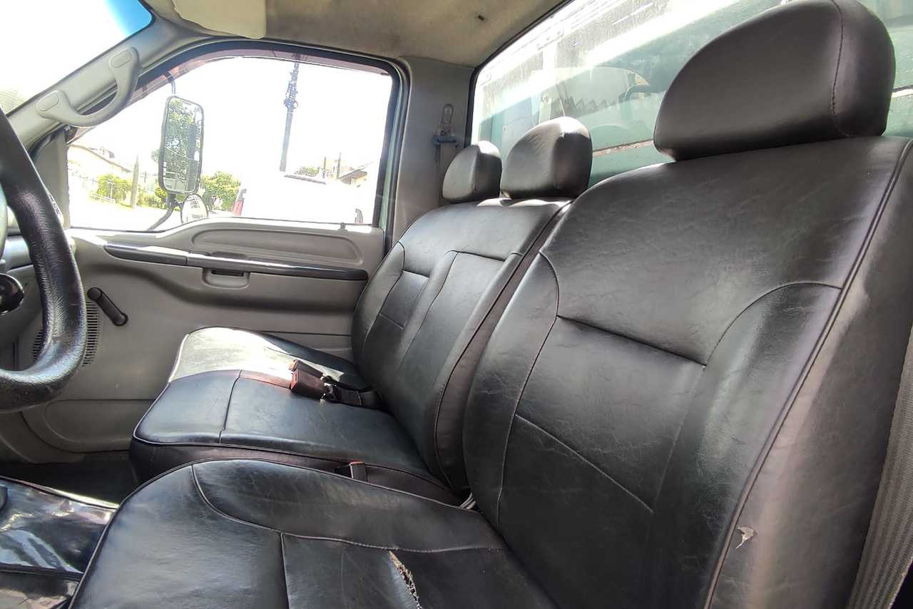Ford F350 - 02/02 11