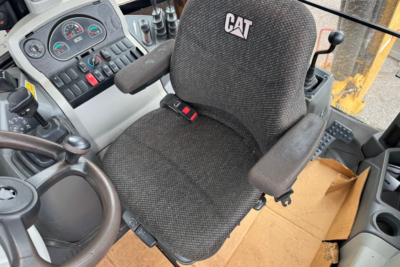 Caterpillar 416F2 - 18/18 5