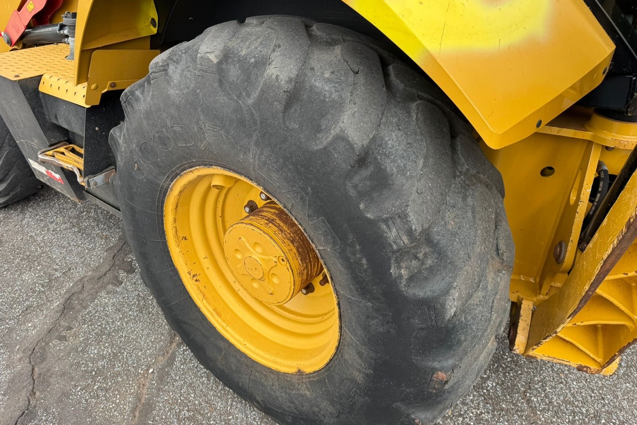 Caterpillar 416F2 - 18/18 8