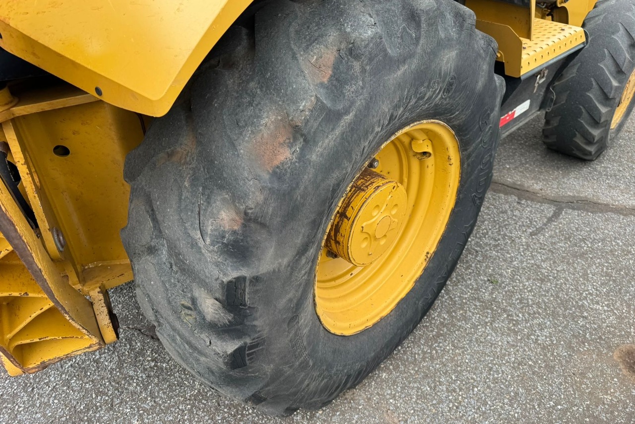 Caterpillar 416F2 - 18/18 12