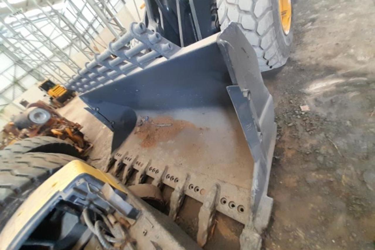 Volvo L120F -  6