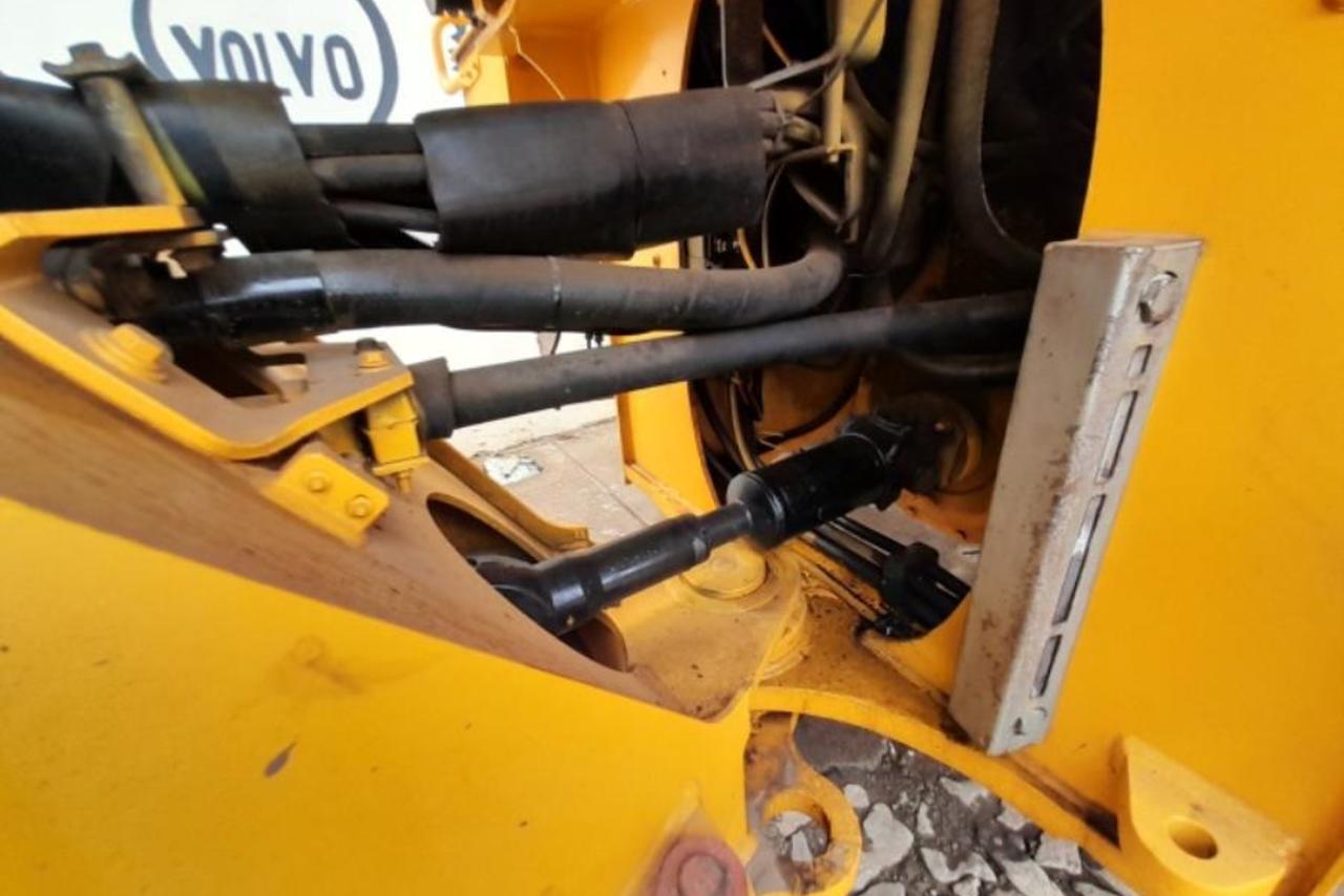 Volvo L120F - 29/20 7