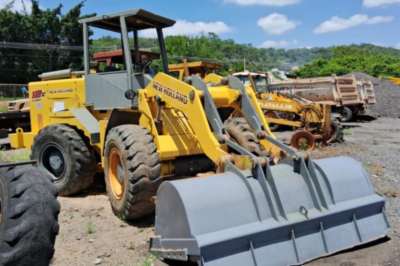 New Holland 12C - 20/11 3