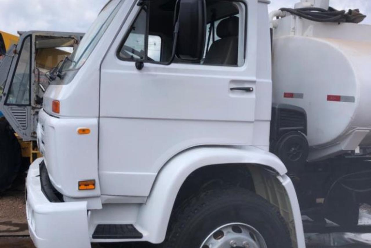 Volkswagen 26-260 E Constel. 6x4 - 22/22 5