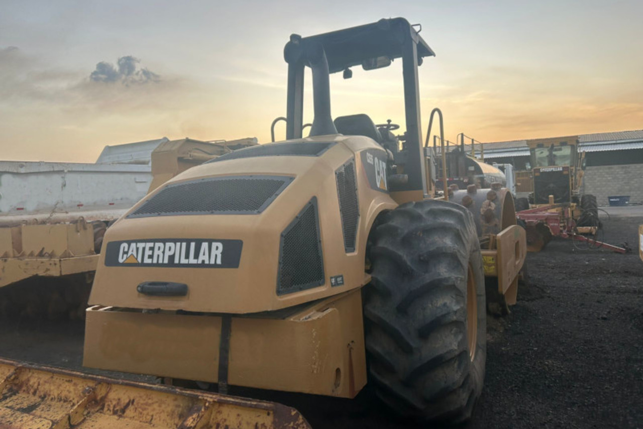 Caterpillar CS56 - 09/09 2
