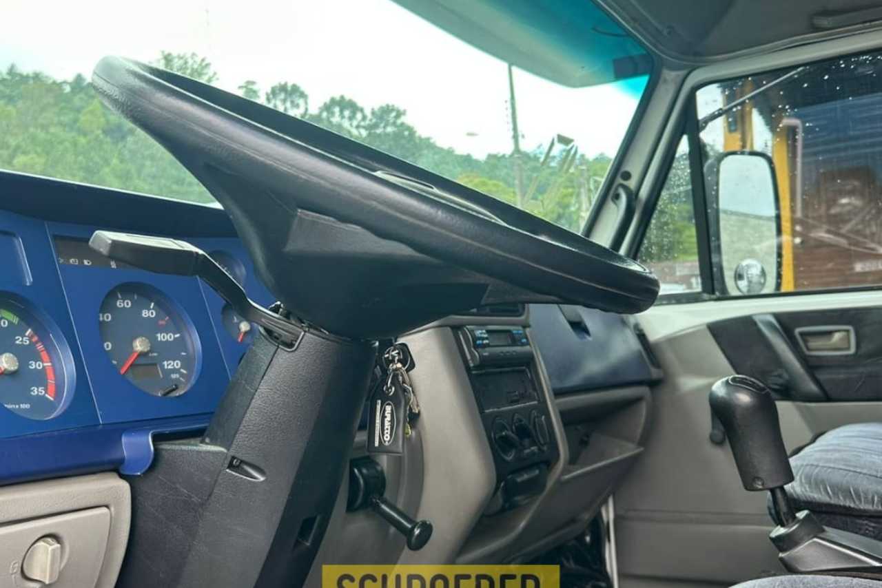Volkswagen 8 120 - 10 2