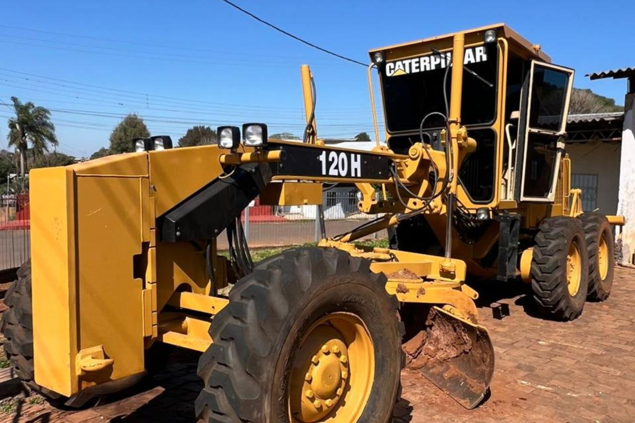 Caterpillar 120H - 08/08 2