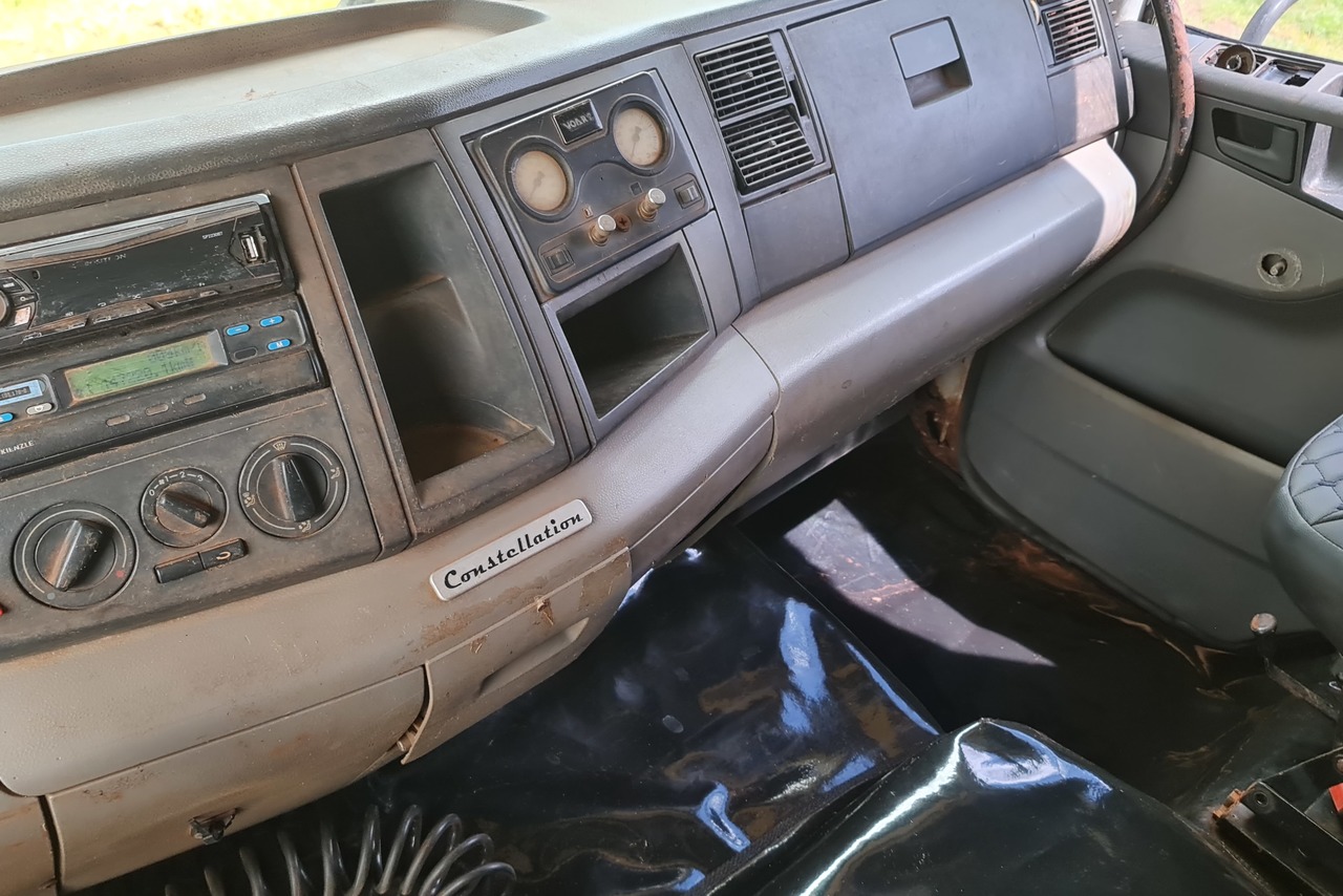 Volkswagen 24-250 E Constellation 3-Eixos - 10/11 10