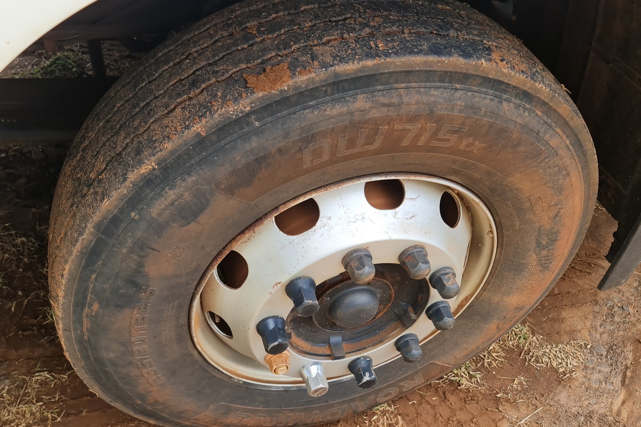 Volkswagen 24-250 E Constellation 3-Eixos - 10/11 14