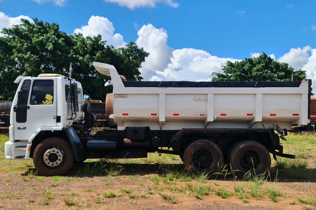Ford Cargo2422 - 08/08 7