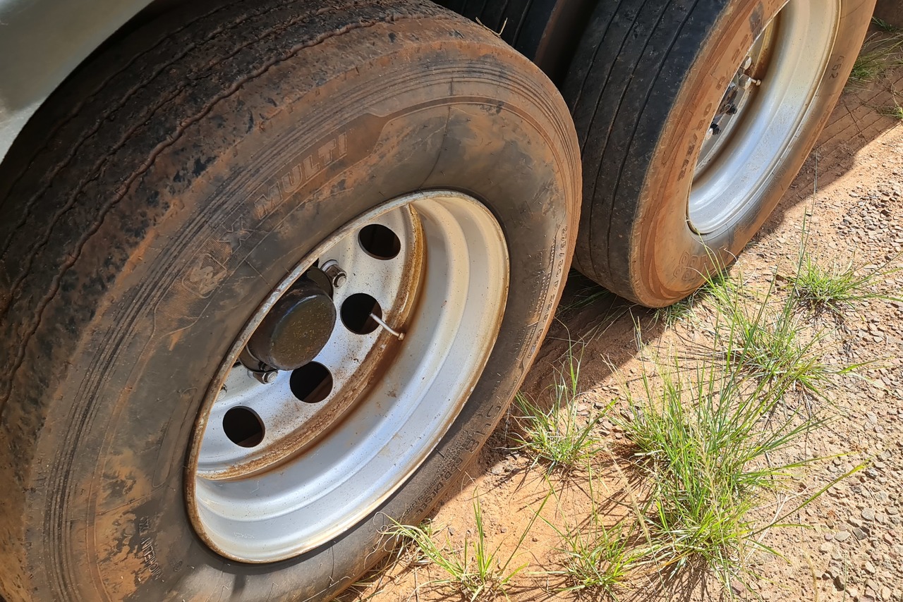 Ford Cargo2423 - 12/13 18