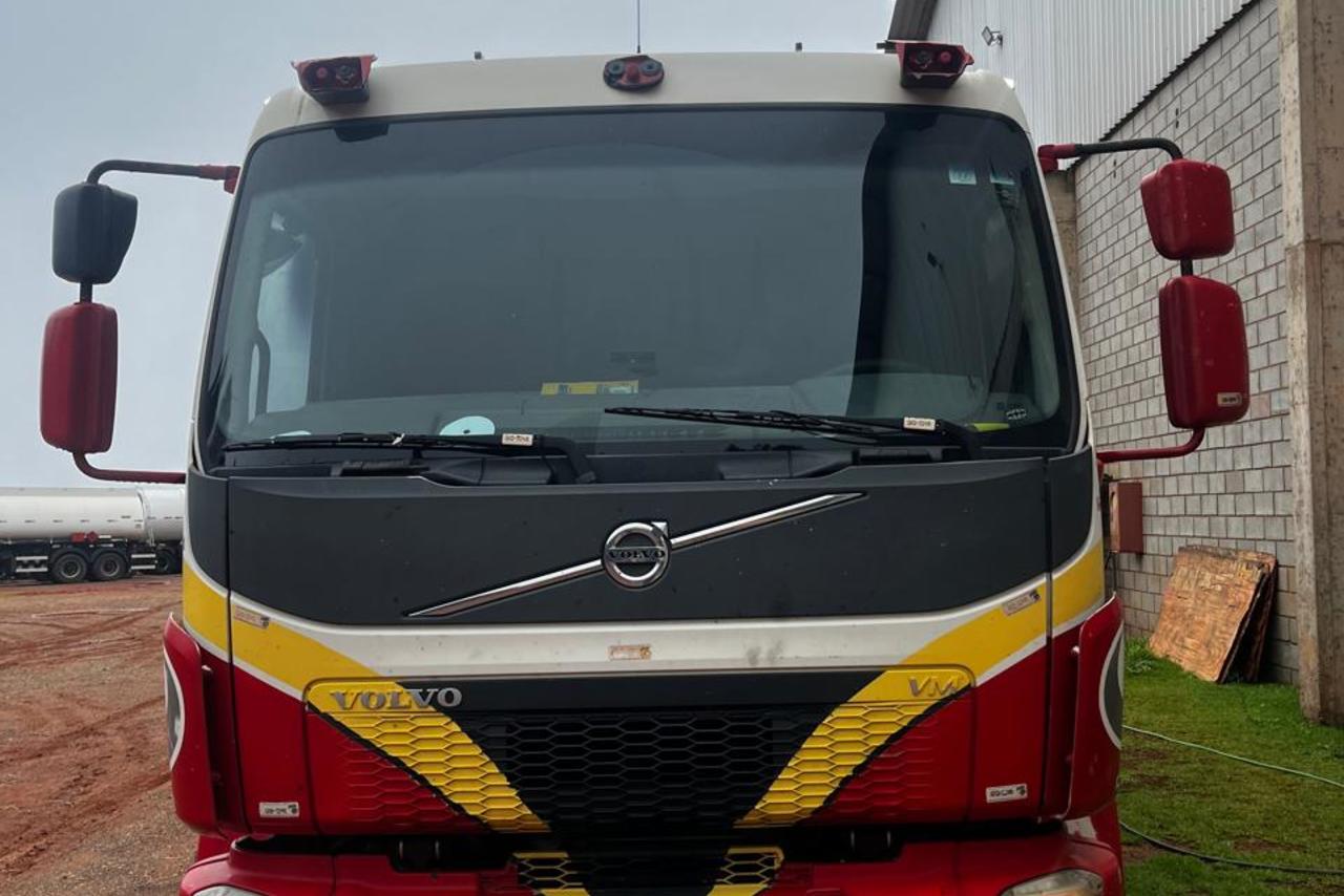 Volvo VM 270 - 18/18 7