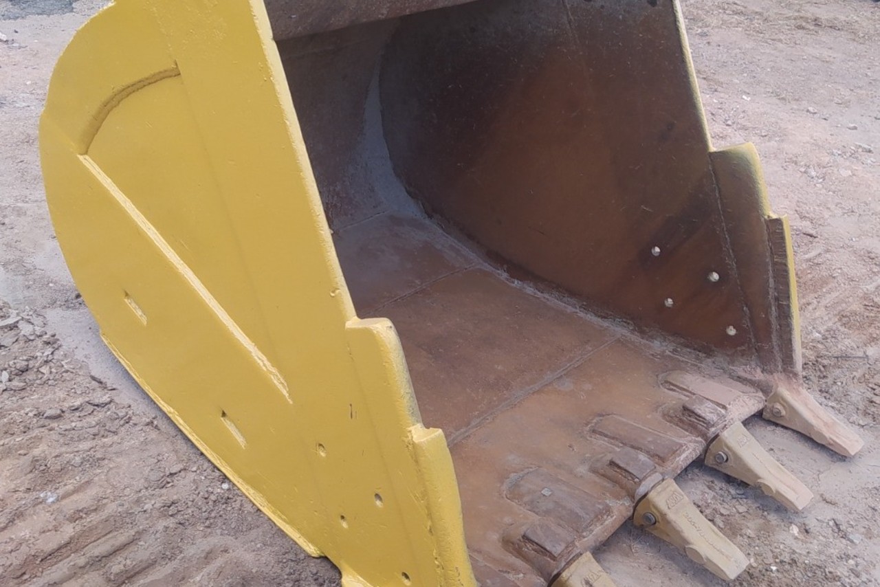 Komatsu PC200 - 18/18 2