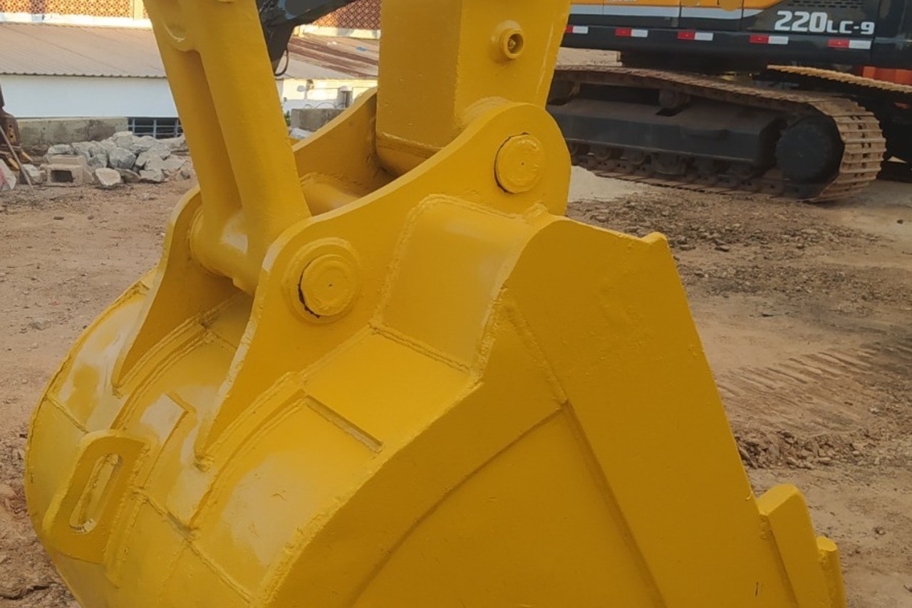 Komatsu PC200 - 18/18 5