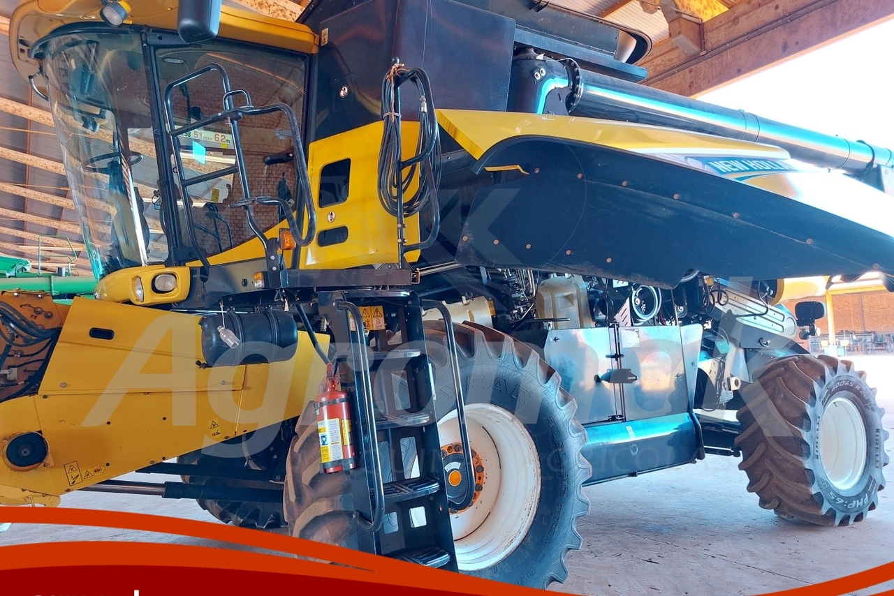 New Holland CR 6080 - 13/13 2