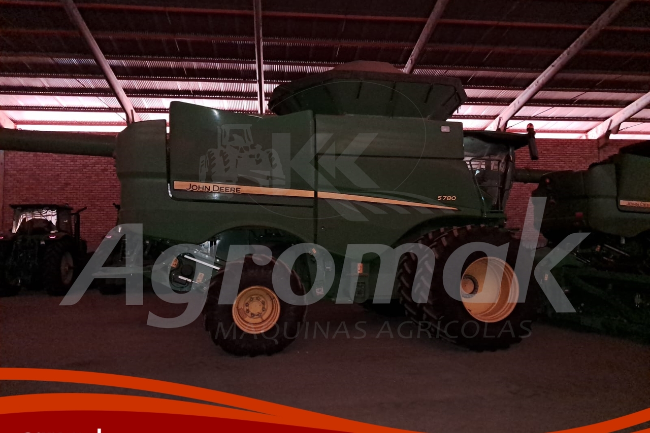 John Deere  S780 - 22/22 4
