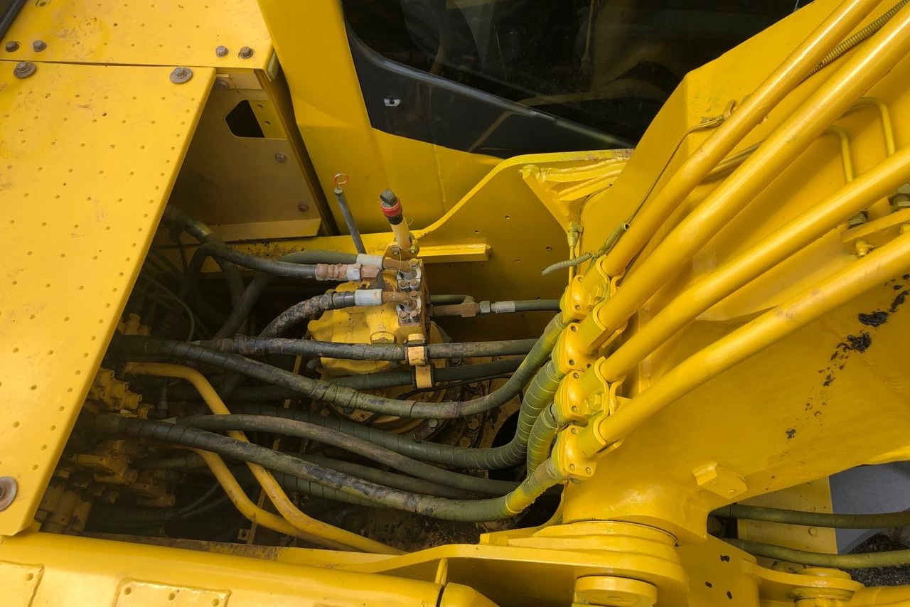 Komatsu PC200 - 10/10 8