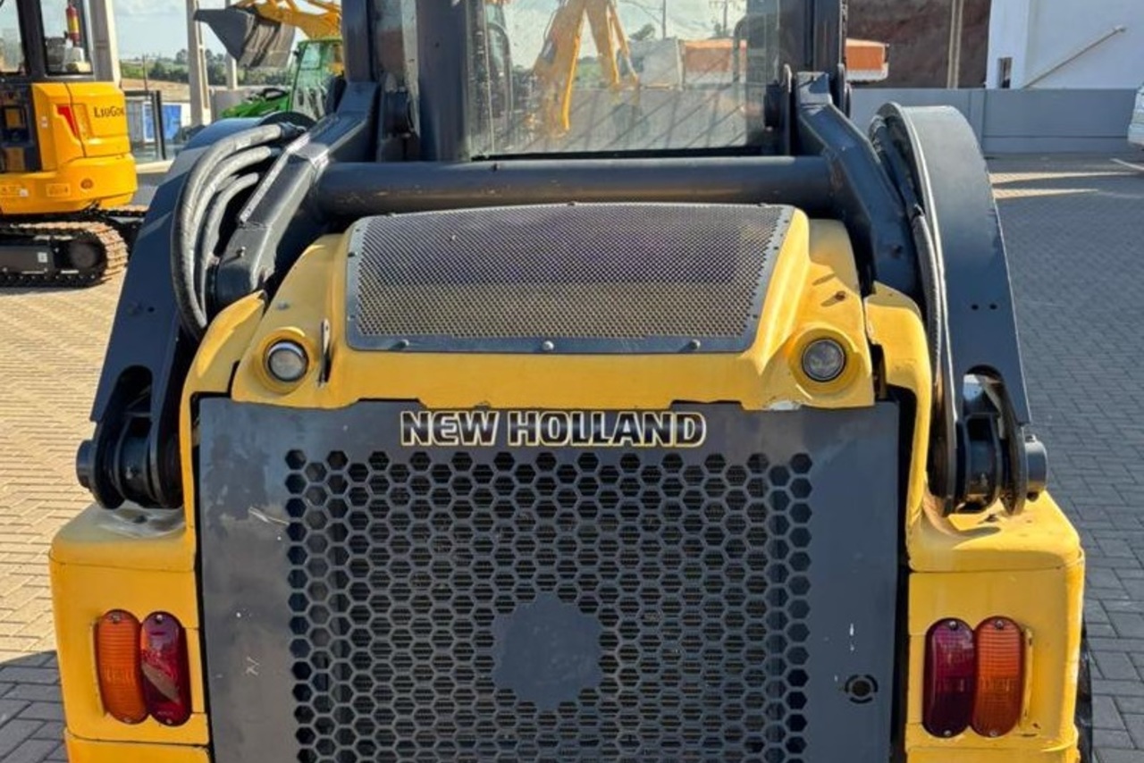 New Holland L218 - 14/14 2