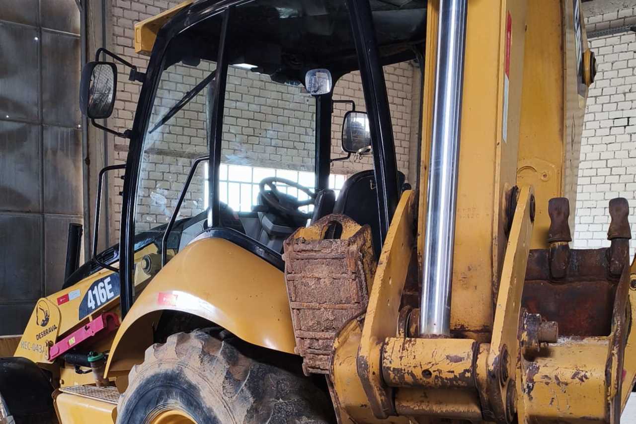 Caterpillar 416E - 12/12 4